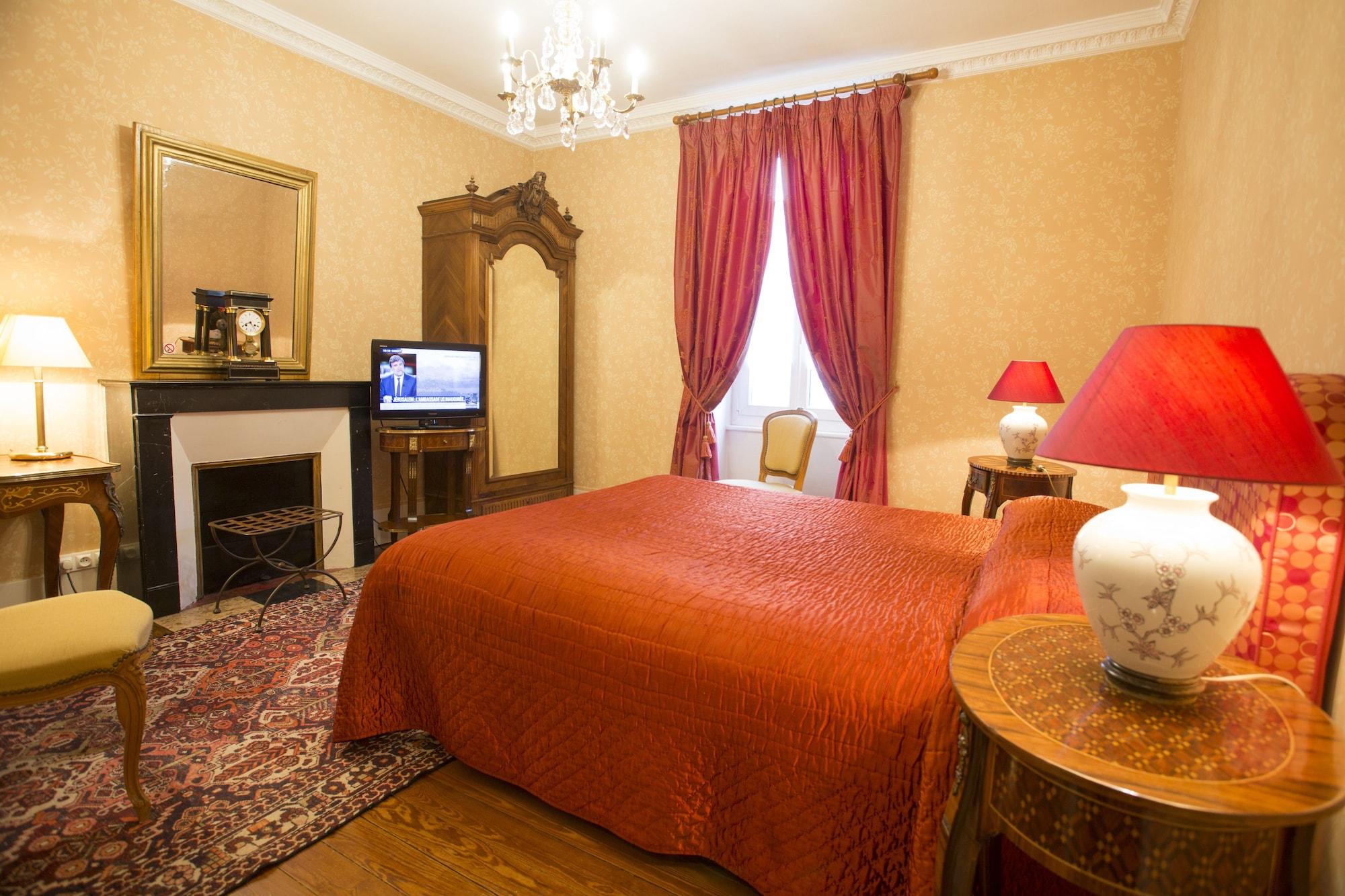 Hotel La Villa Fleurie Бон Екстериор снимка