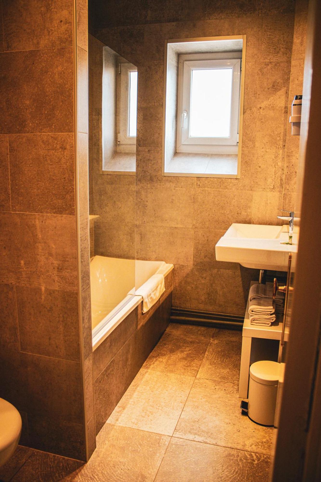 Hotel La Villa Fleurie Бон Екстериор снимка