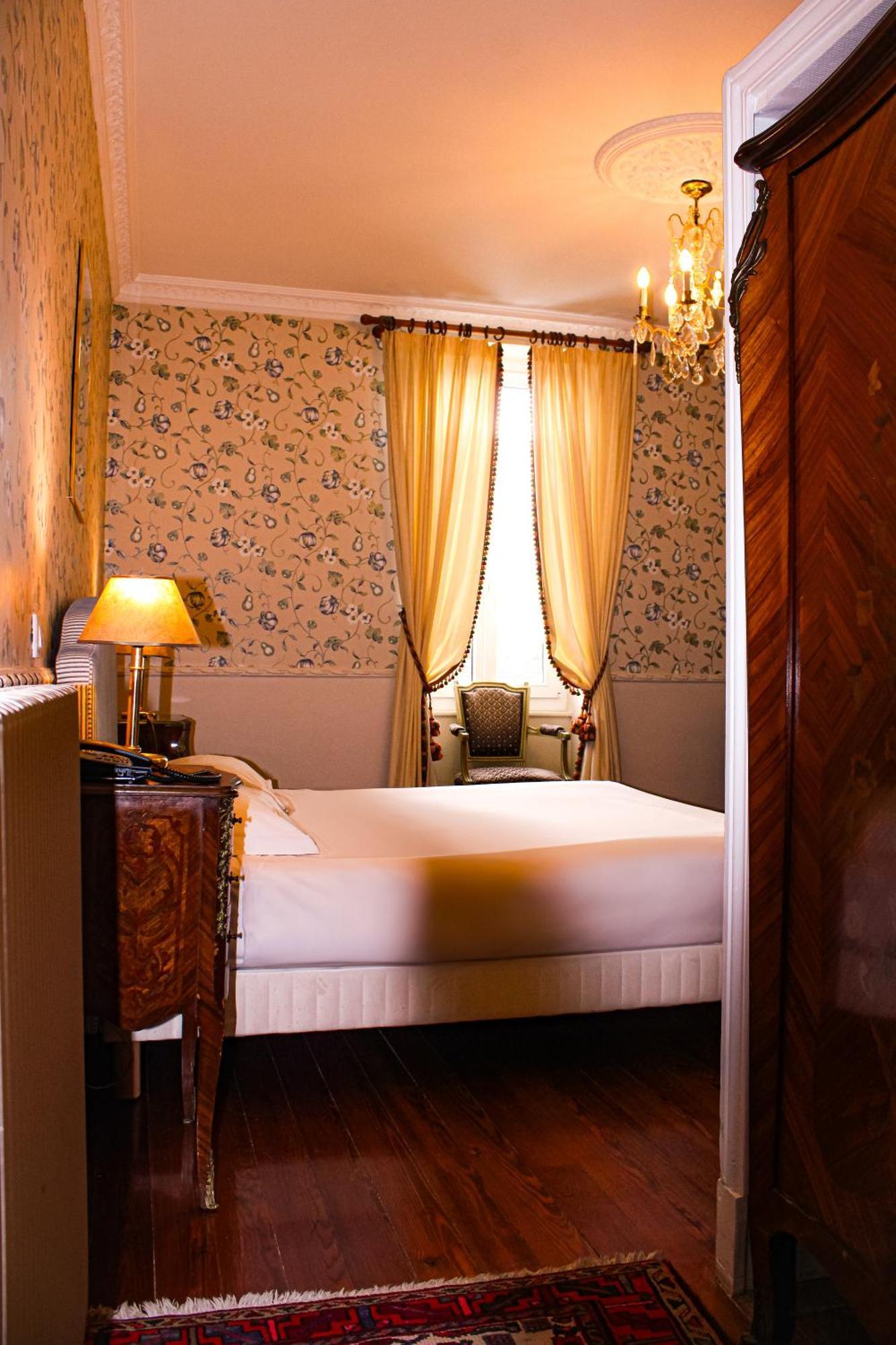 Hotel La Villa Fleurie Бон Екстериор снимка