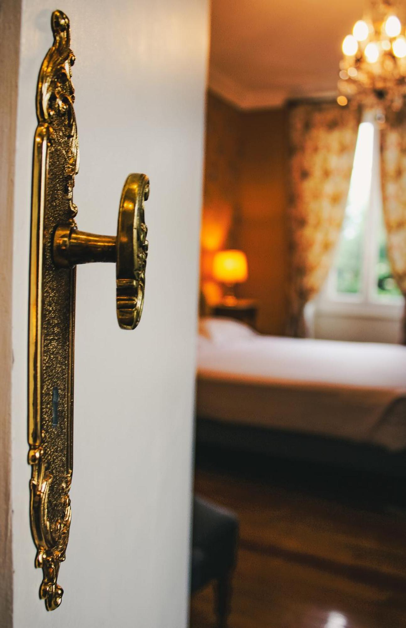 Hotel La Villa Fleurie Бон Екстериор снимка
