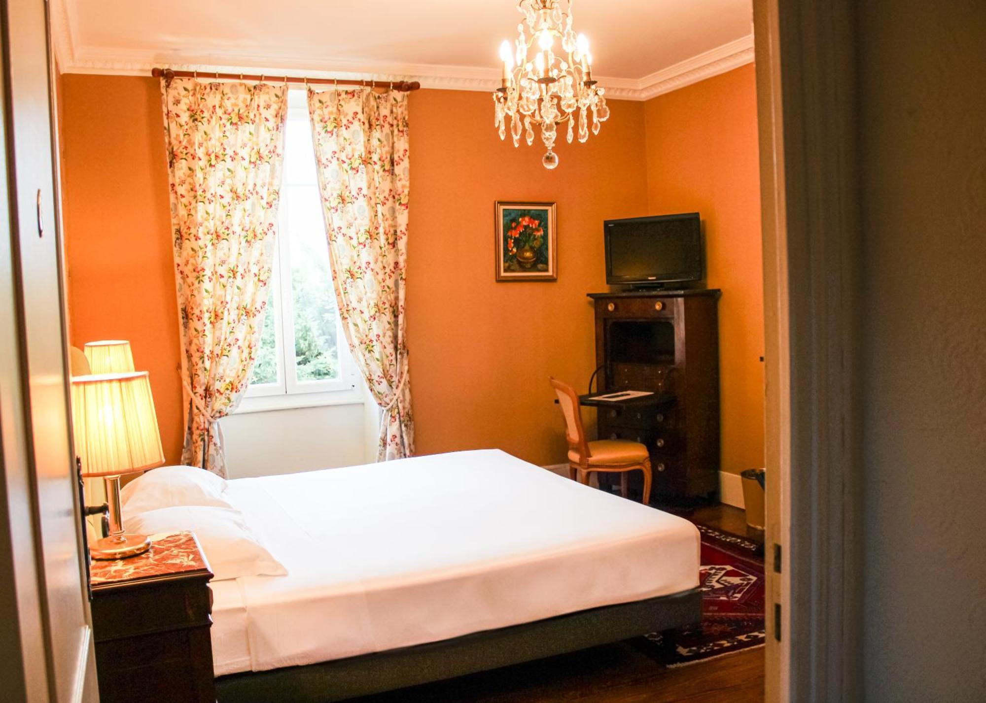Hotel La Villa Fleurie Бон Екстериор снимка