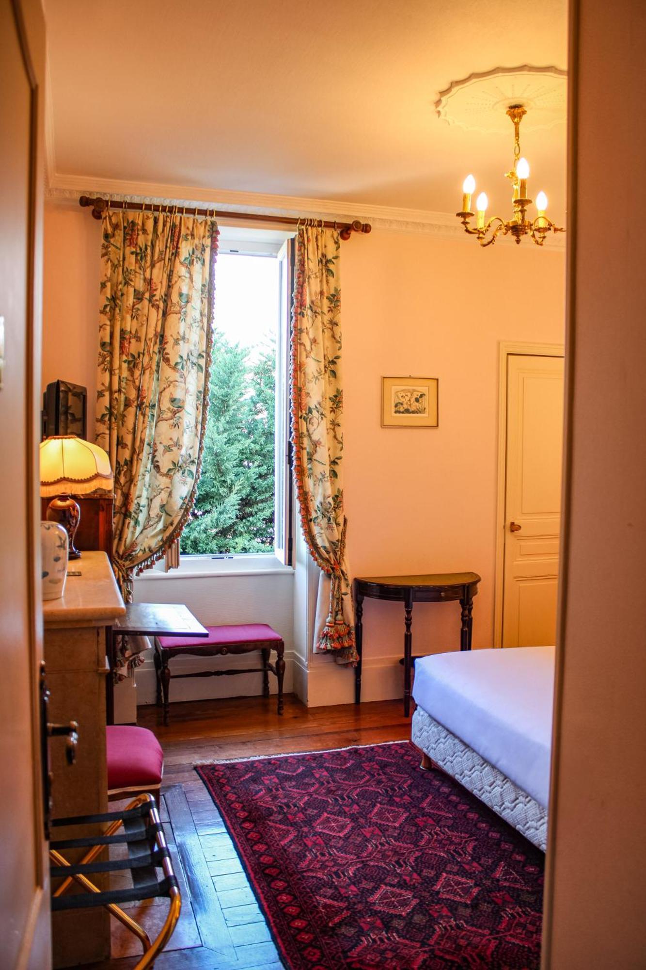Hotel La Villa Fleurie Бон Екстериор снимка